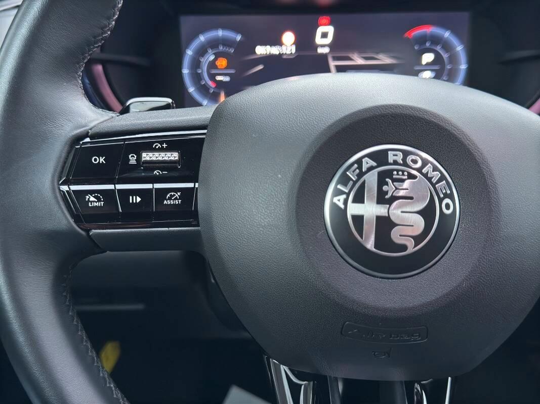 Alfa Romeo Junior 1.2 ibrida 145cv edct6 Con TELECAMERA & NAVIGATORE