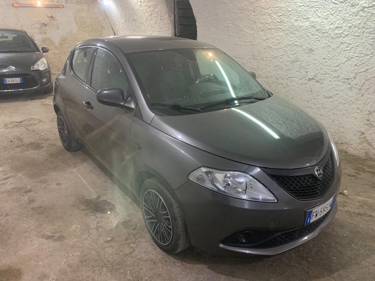 Lancia Ypsilon 1.2 69 CV 5 porte GPL Ecochic Elefantino Blu