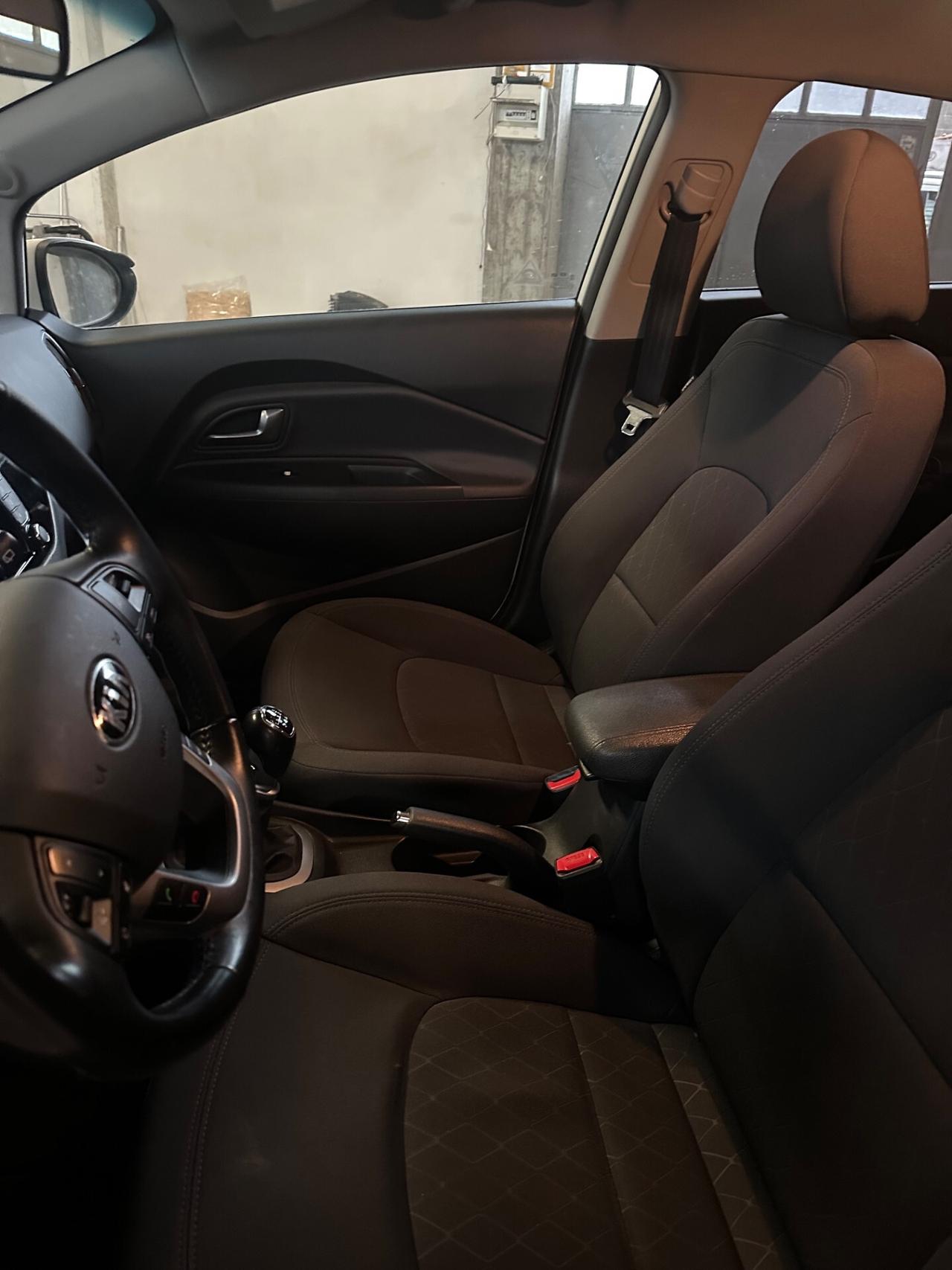 Kia Rio 1.4 CRDi 5p.S&S High Tech