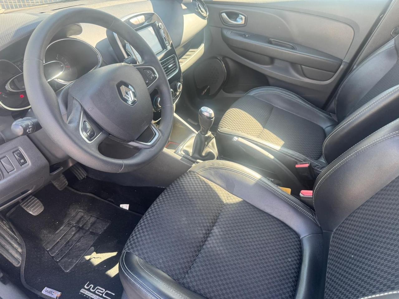 RENAULT CLIO 1.5DCI 75CV FULL LED RETROCAM