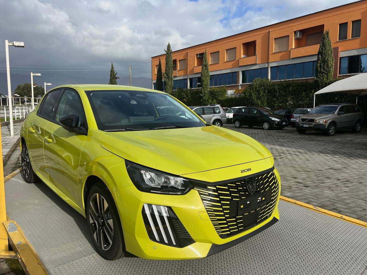 Peugeot 208 PureTech 100 Stop&Start 5 porte Allure