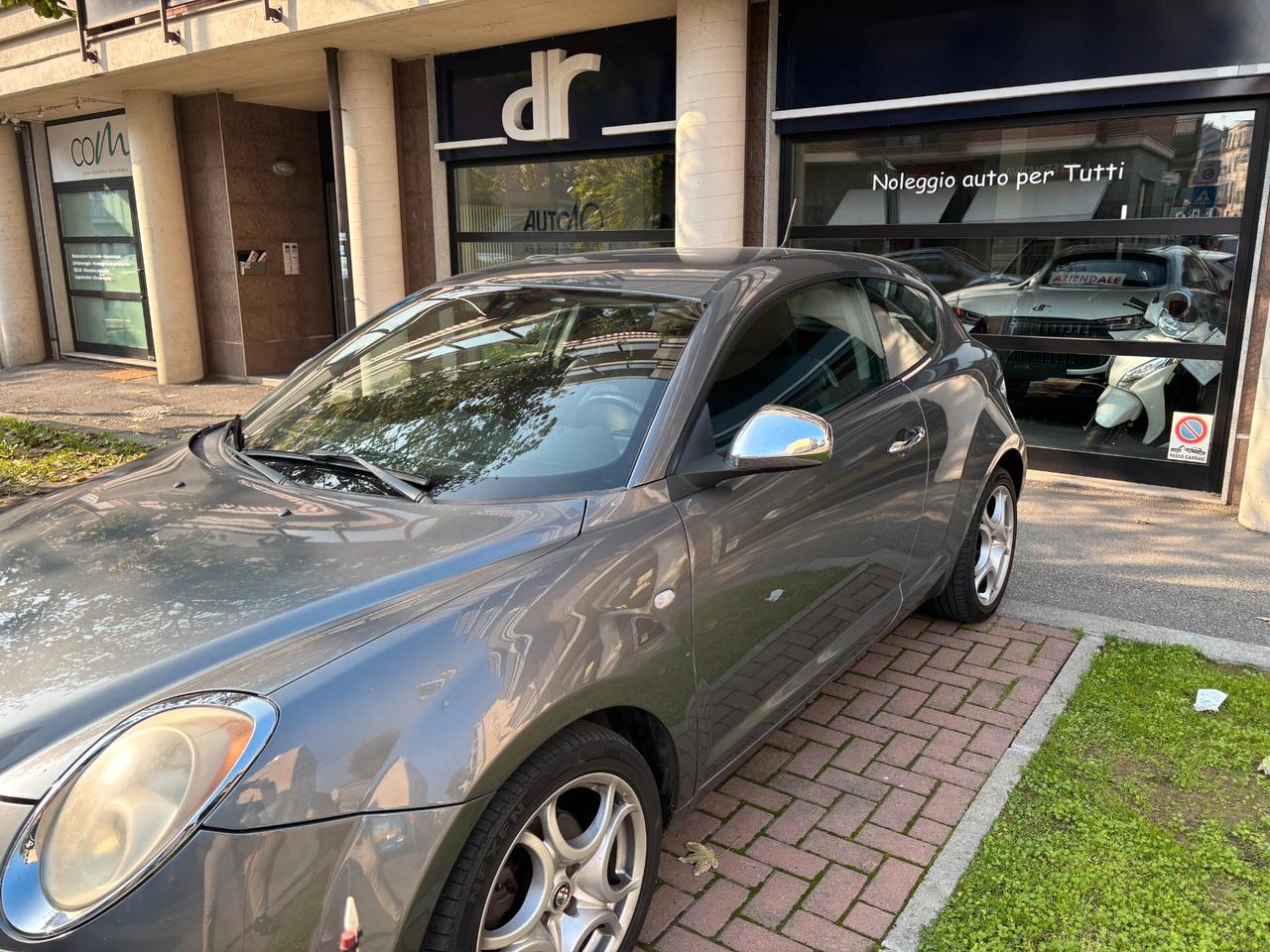 Alfa Romeo MiTo 1.6 JTDm-2 S&S Distinctive Sport Pack