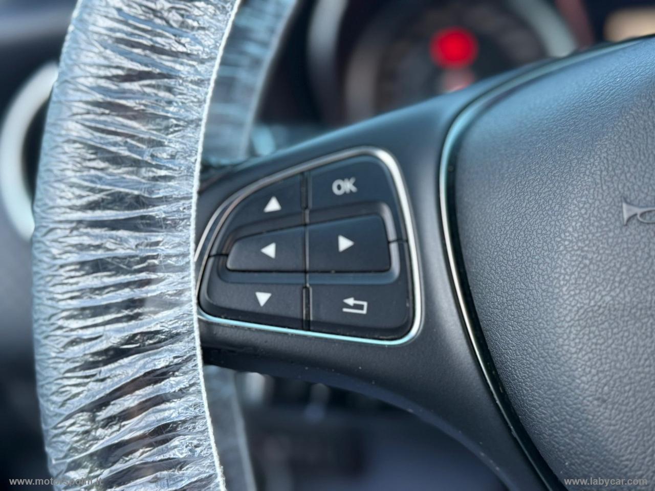 MERCEDES-BENZ A 180 d Automatic Premium