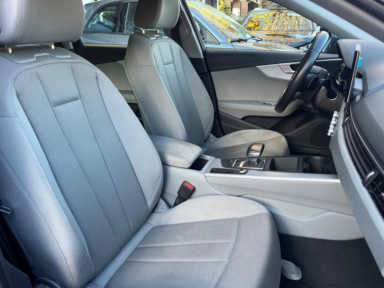 Audi A4 Avant 40 TDI S tronic Business