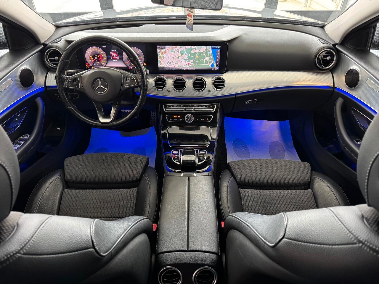 Mercedes E 220 D Premium Plus SW All-Terrain Head-Up Full