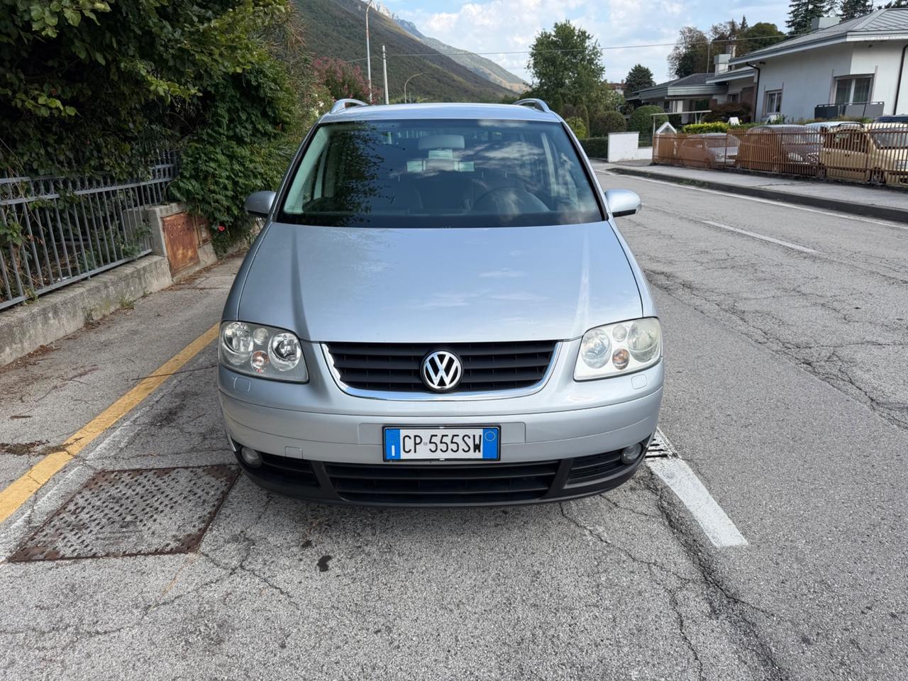 Volkswagen Touran 2.0 TDI 136CV Highline