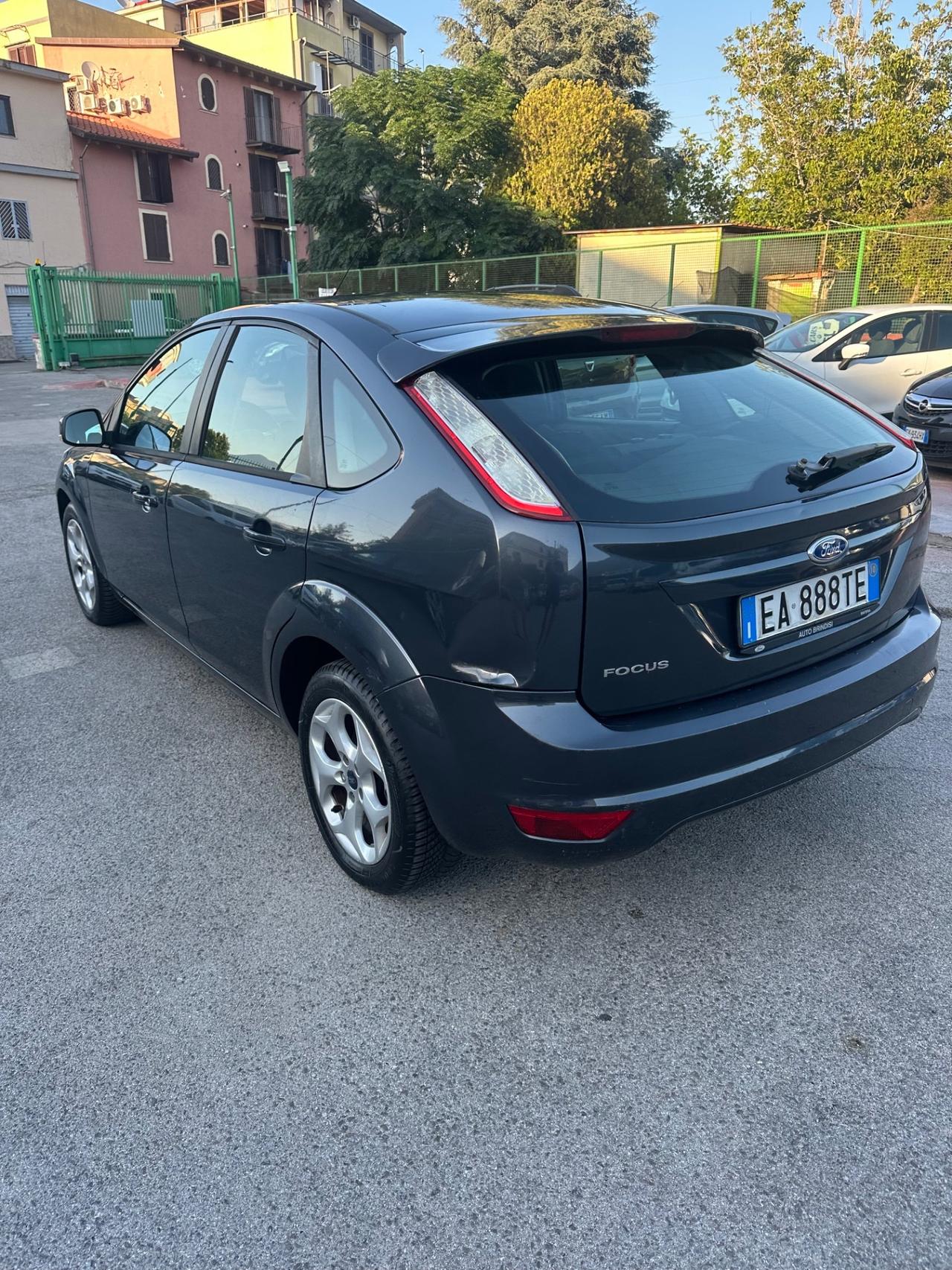 Ford Focus 1.6 (115CV) 5p. Bz.- GPL Titanium