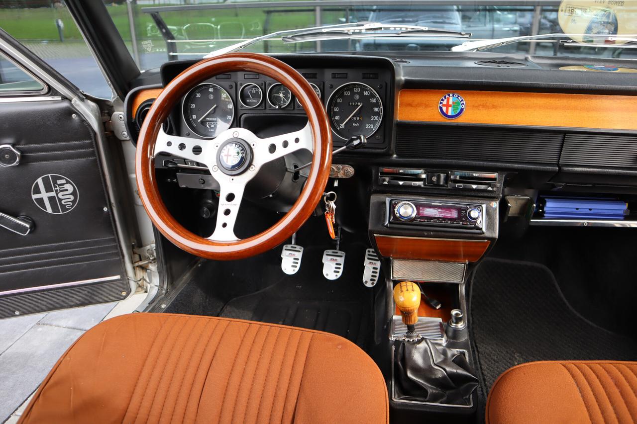 Alfa Romeo Alfetta Scudo Corto