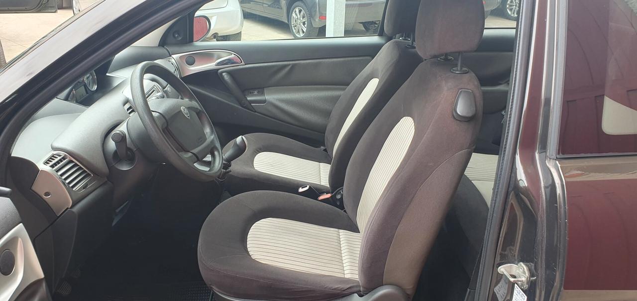 Lancia Ypsilon 1.3 MJT 75 CV Oro