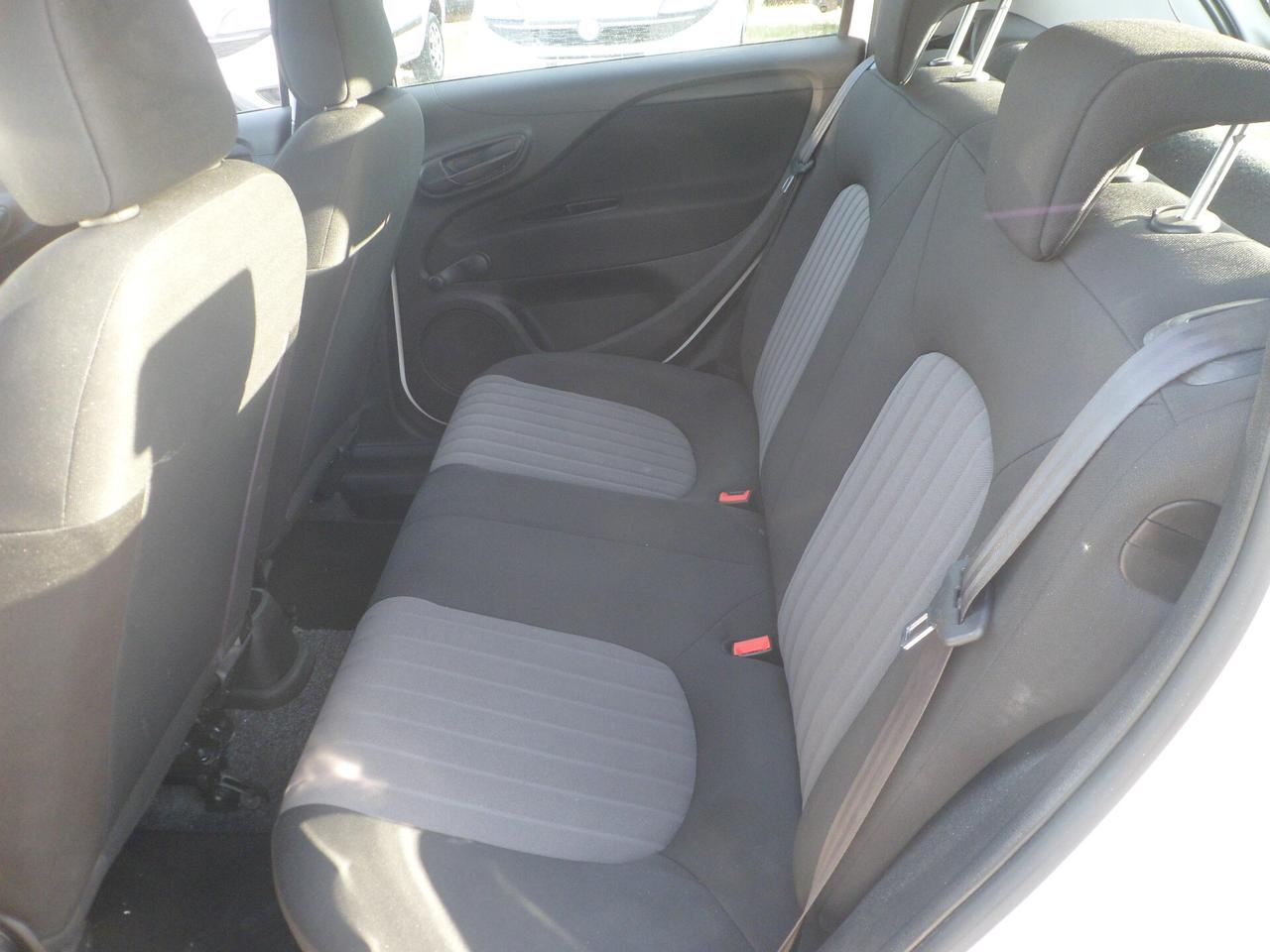 Fiat Punto 5 posti autocarro