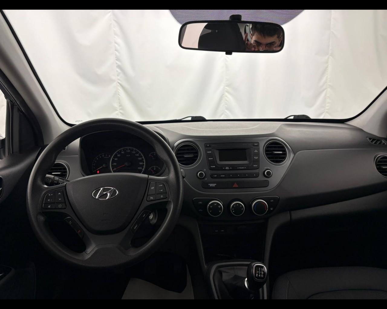 HYUNDAI i10 1.0 Tech