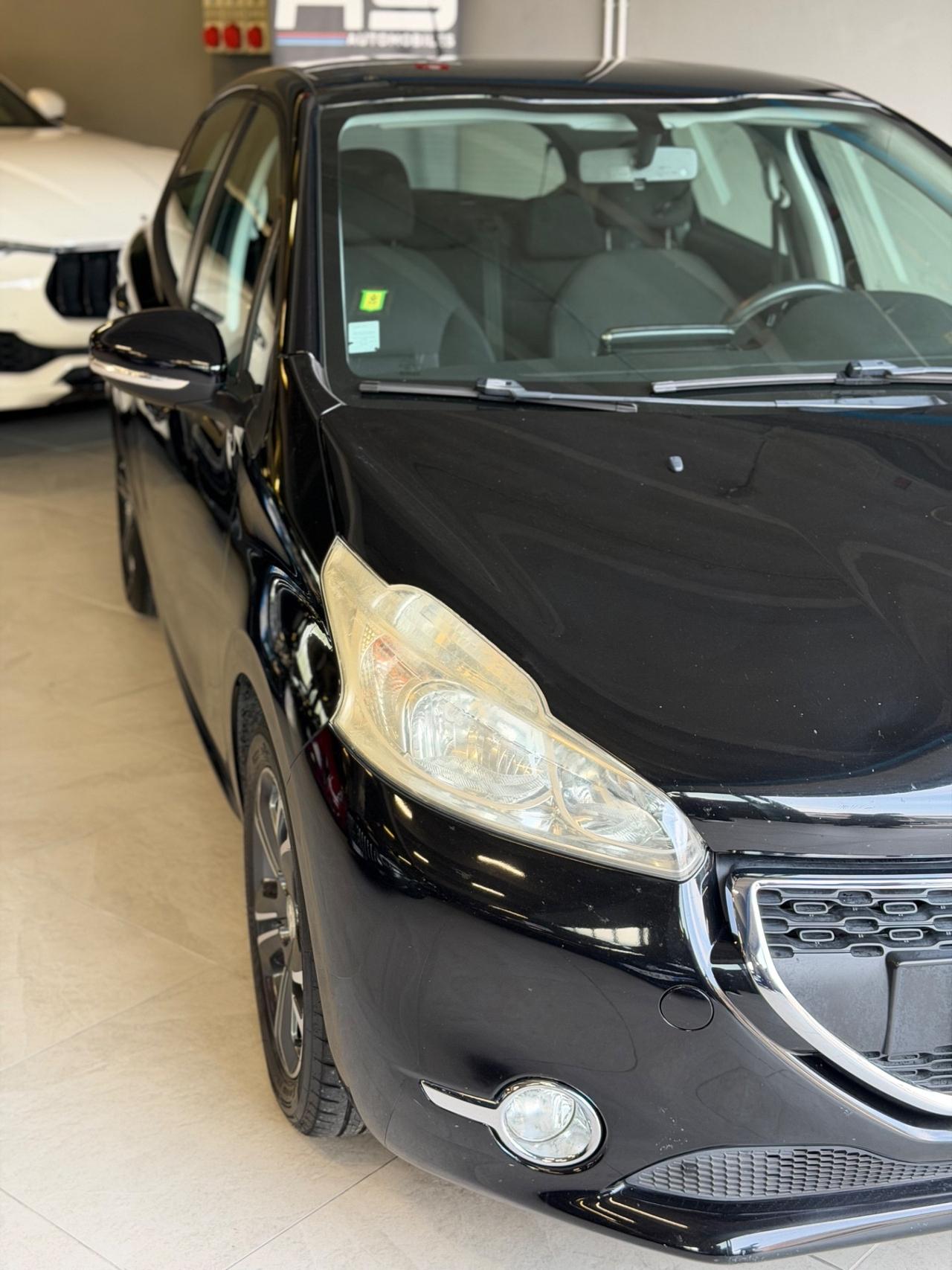 Peugeot 208 1.2 82CV 5P ALLURE NEOPAT KMCERT