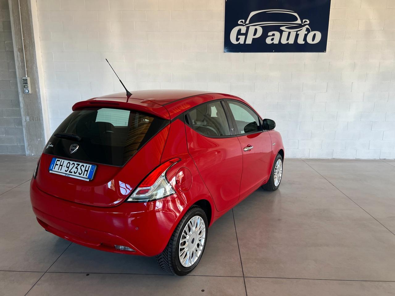 Lancia Ypsilon 1.2 69 CV 5 porte Gold OK NEOPATENTATI