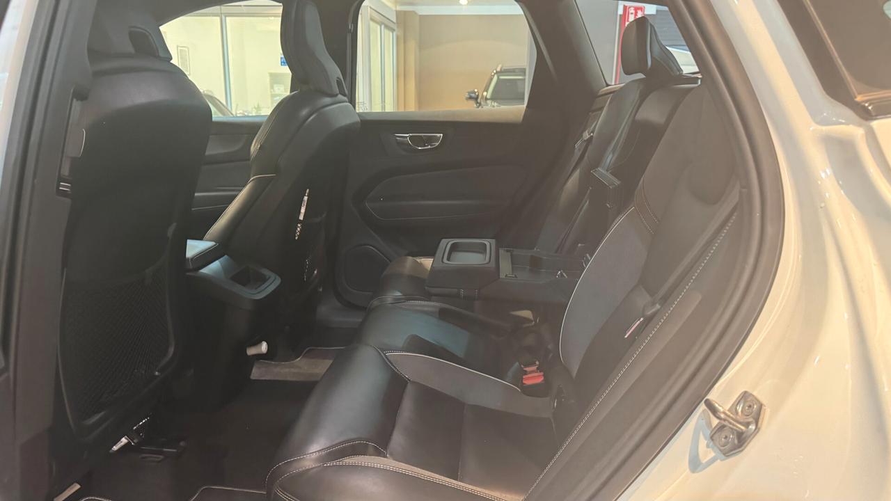 Volvo XC 60 197 CV - 2020