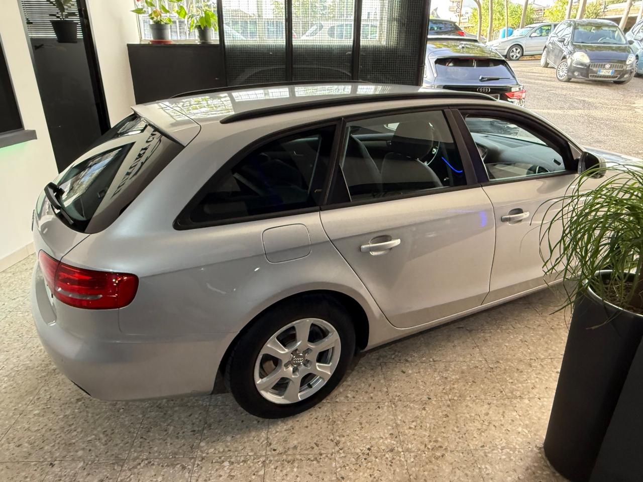 Audi A4 Avant 2.0 TDI 120CV station wagon