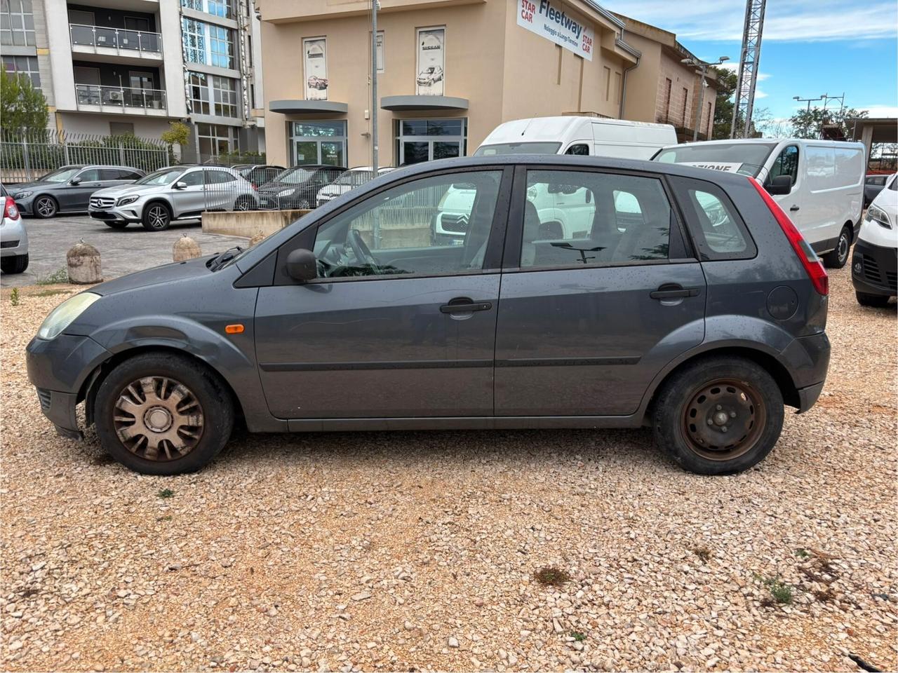 Ford Fiesta 1.2 16V 5p. Ambiente