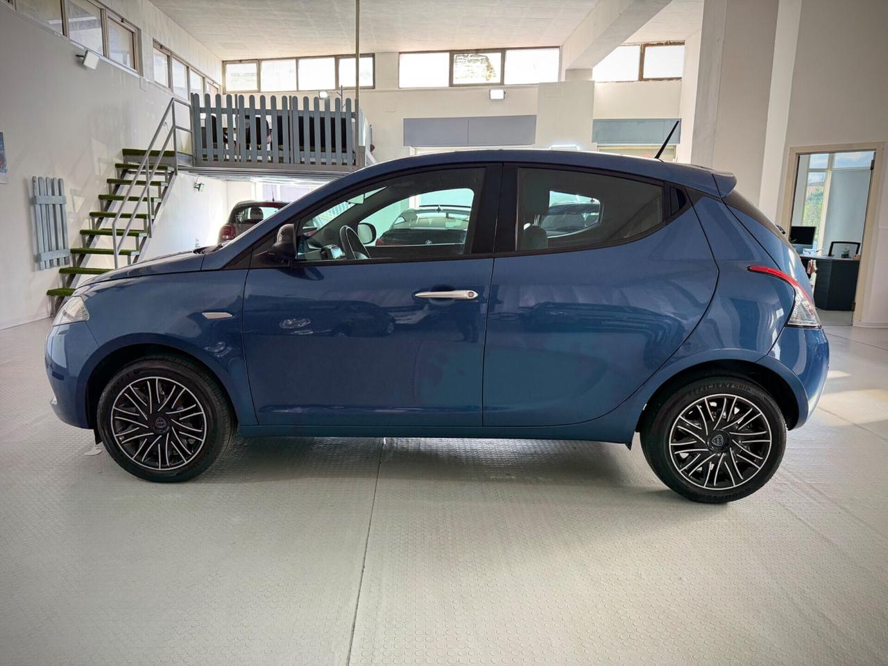Lancia Ypsilon 1.0 Gold Aziendale 5porte Hybryd