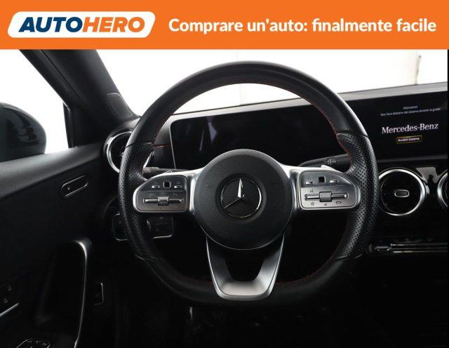 MERCEDES-BENZ A 200 Premium