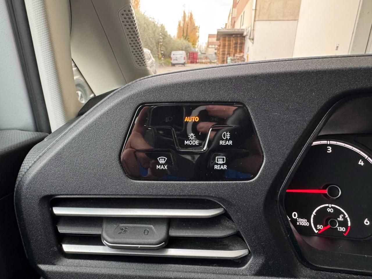 Volkswagen Caddy 2.0TDI DSG LIFE AUTOCARRO GAR24ME