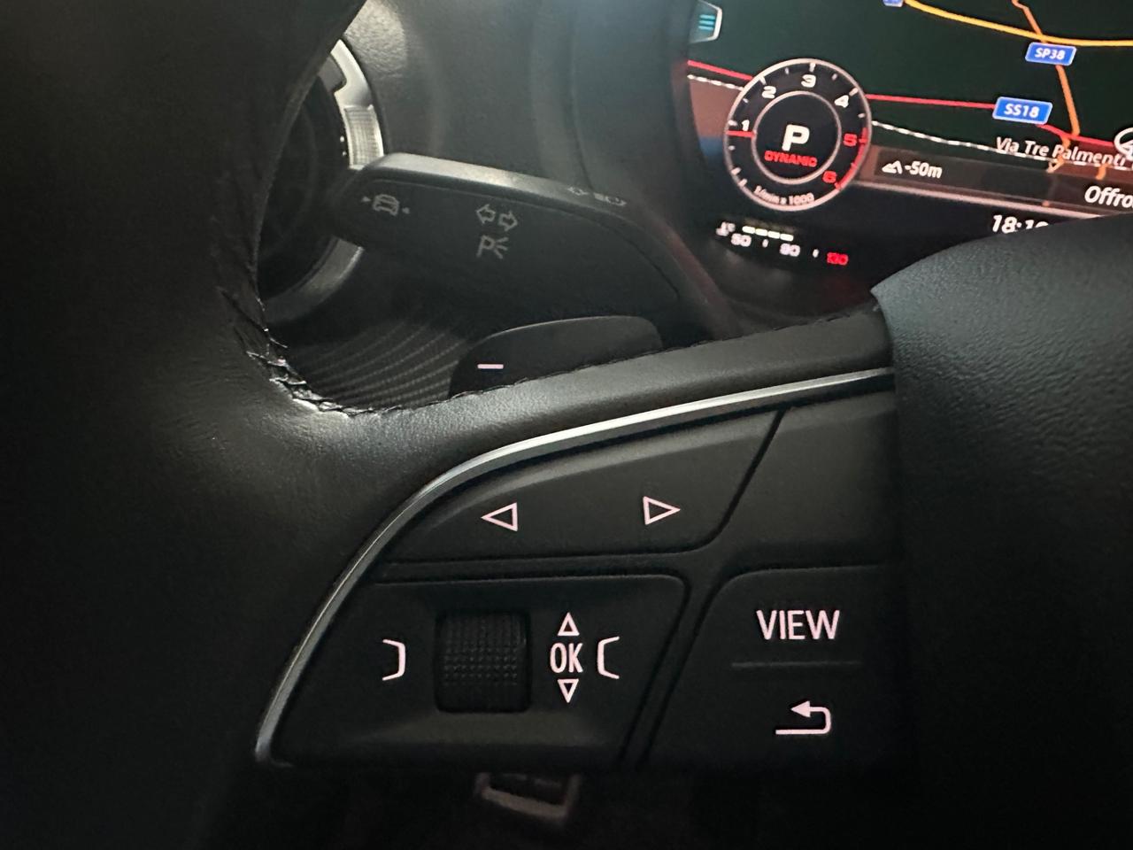 Audi Q2 35 TDI S tronic Identity Black