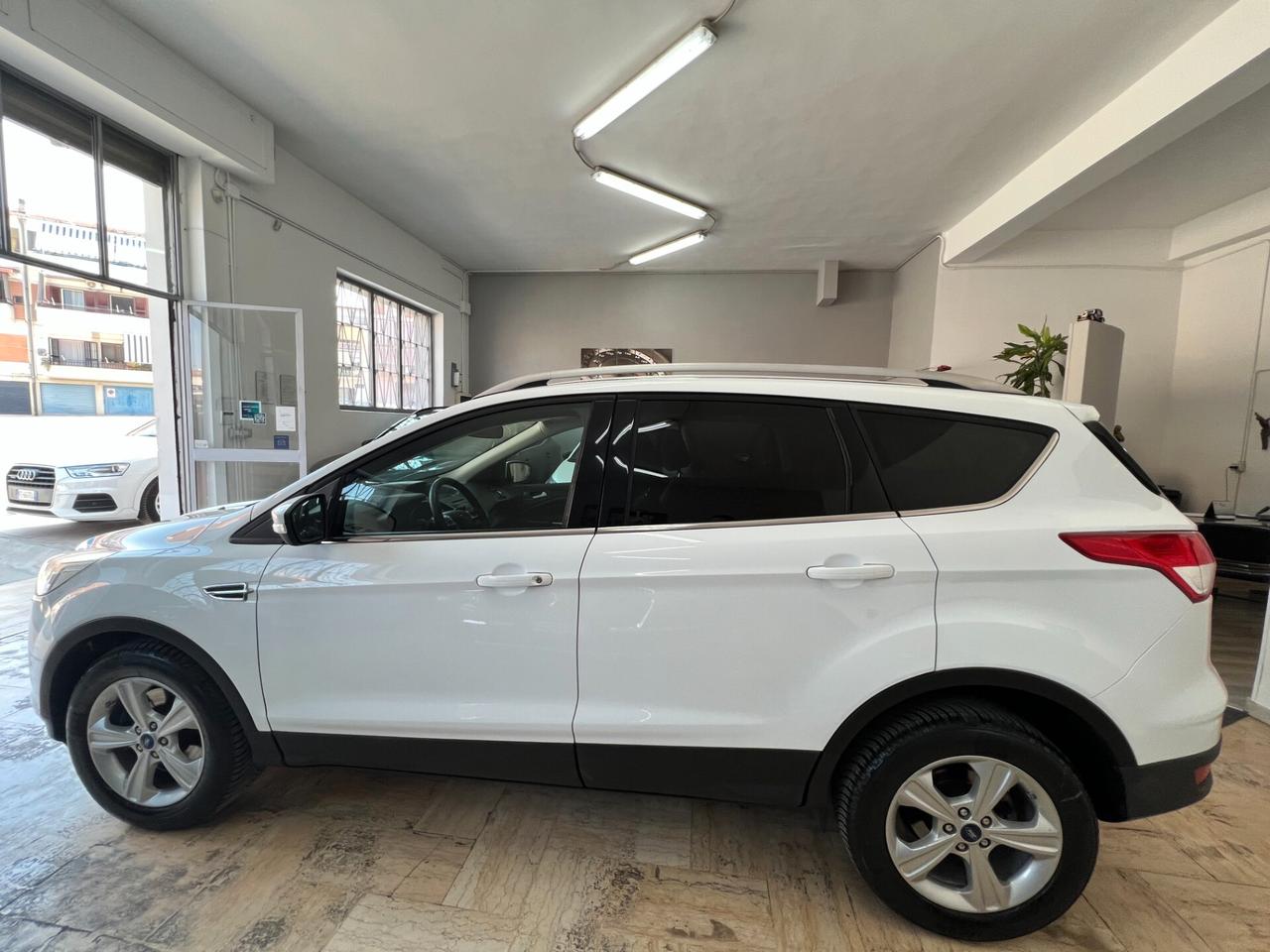 Ford Kuga 2.0 TDCI 115 CV 2WD Titanium