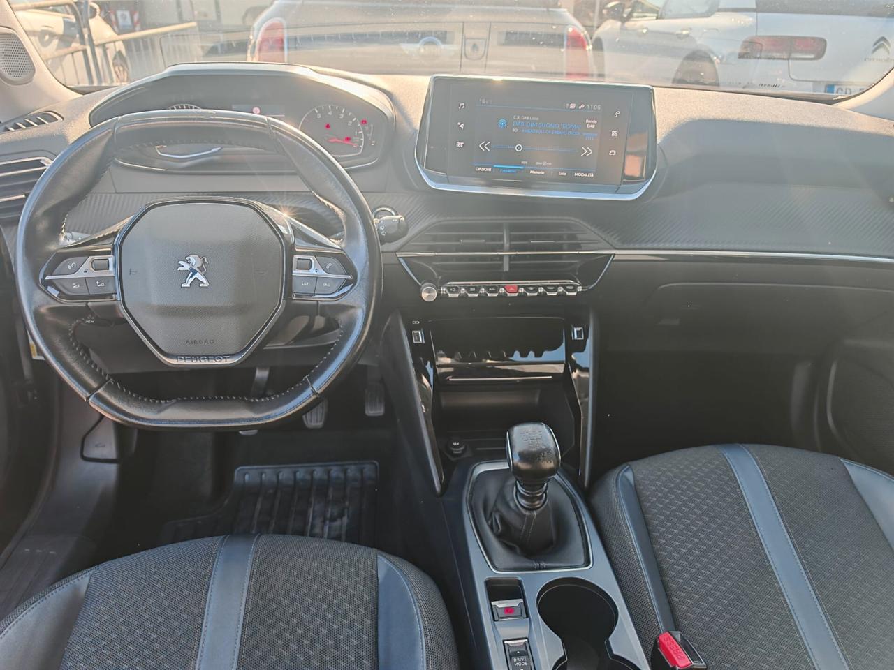 Peugeot 2008 PureTech 100 S&S Allure