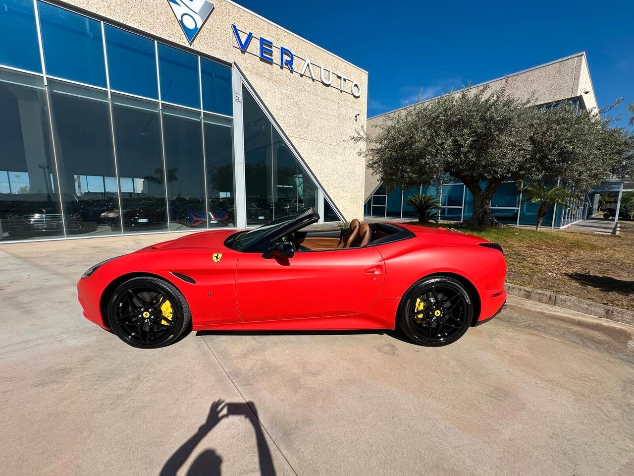 Ferrari California Cabrio 3.9T DCT