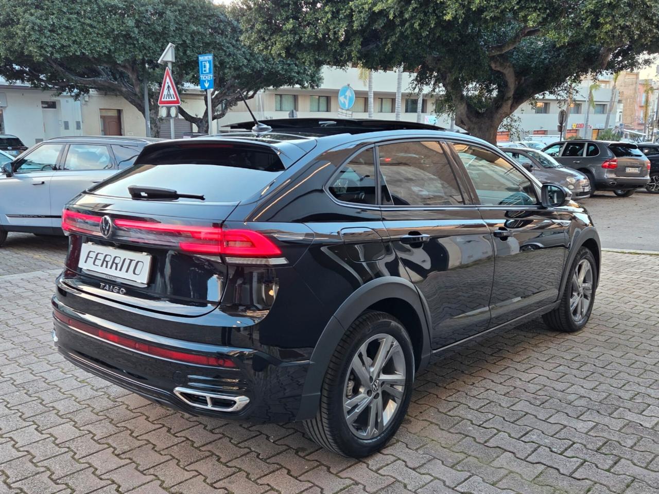 Volkswagen Taigo 1.5 TSI 150 CV DSG R-LINE