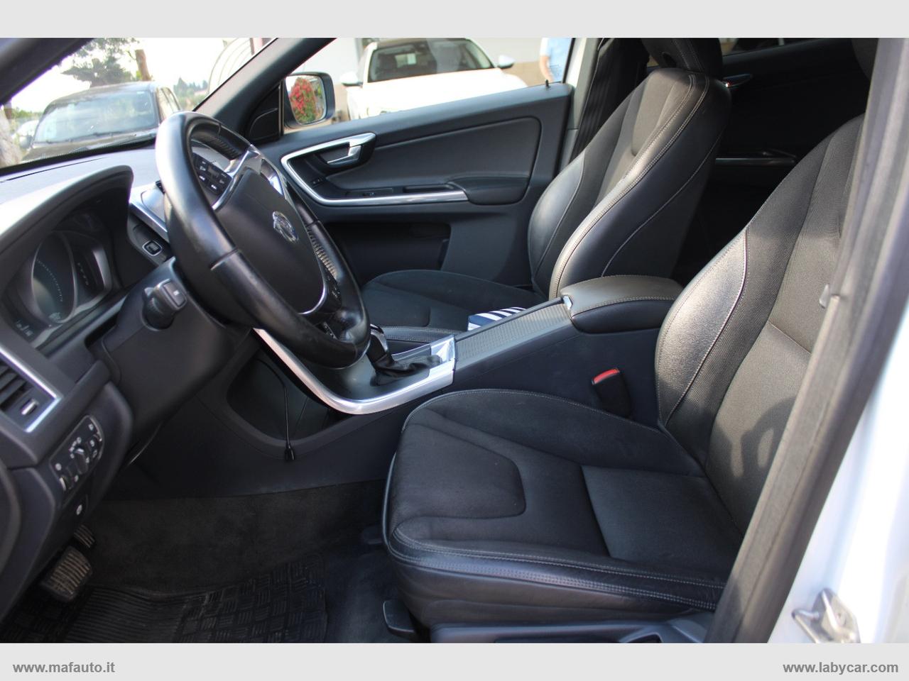 VOLVO XC60 D4 AWD Geartronic Summum