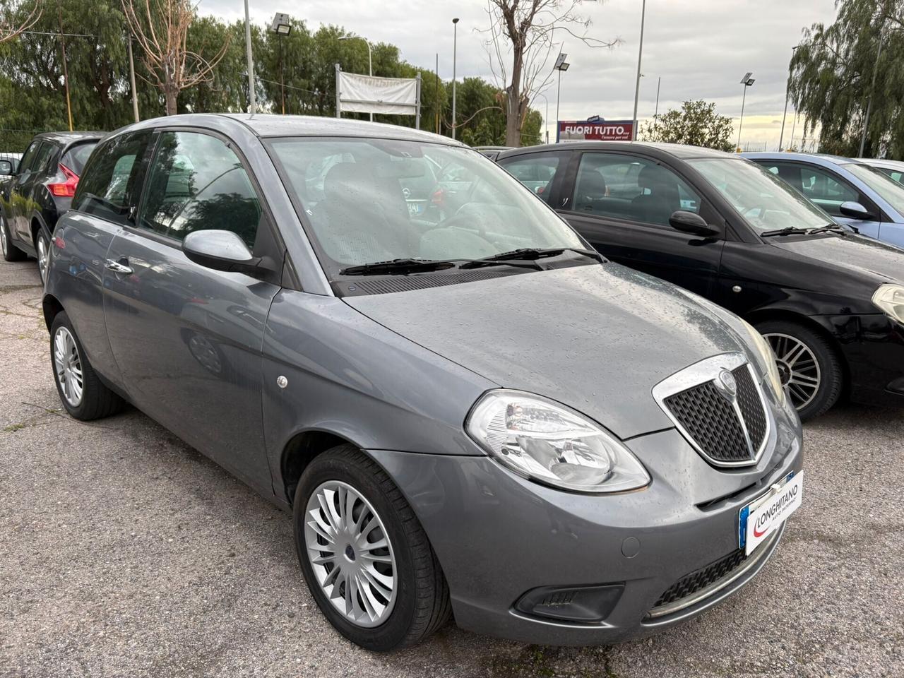 Lancia Ypsilon 1.3 MJT 75 CV Argento
