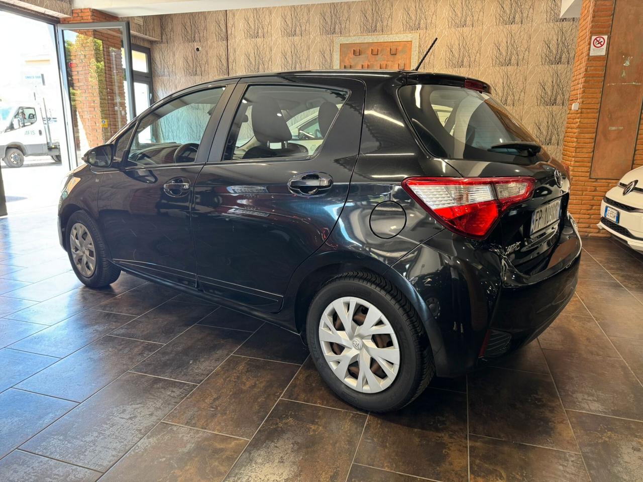 Toyota Yaris 1.0 72 CV 5 porte Active