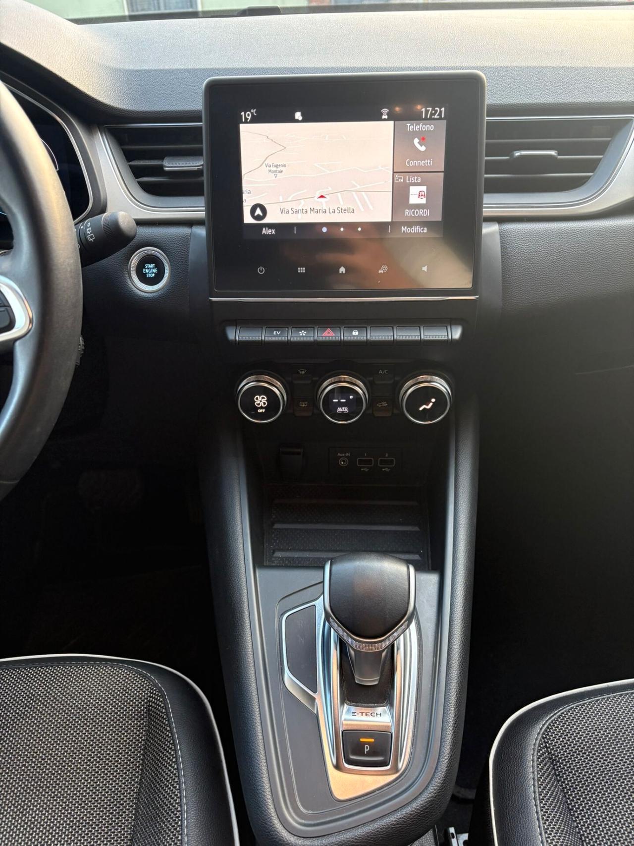 Renault Captur 1.6 E-Tech phev Intens 160 cv auto my