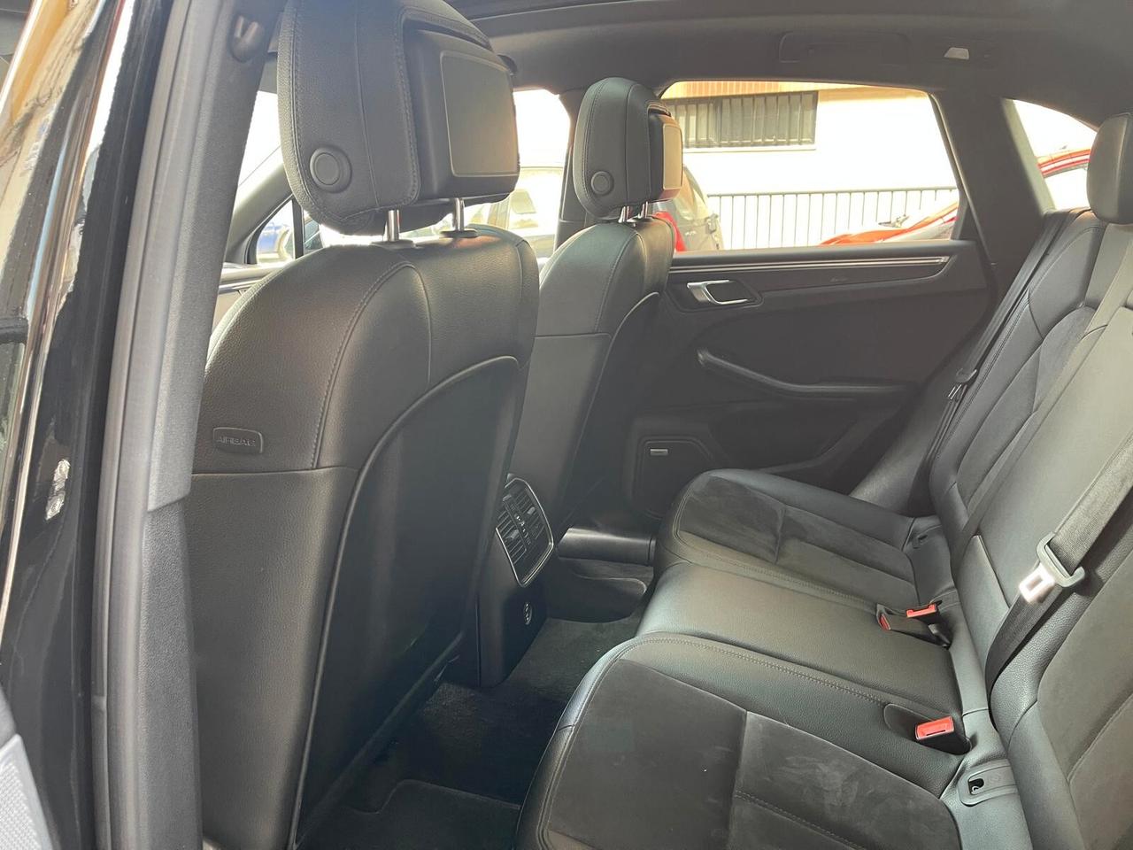 Porsche Macan 2.0 TETTO/FULL