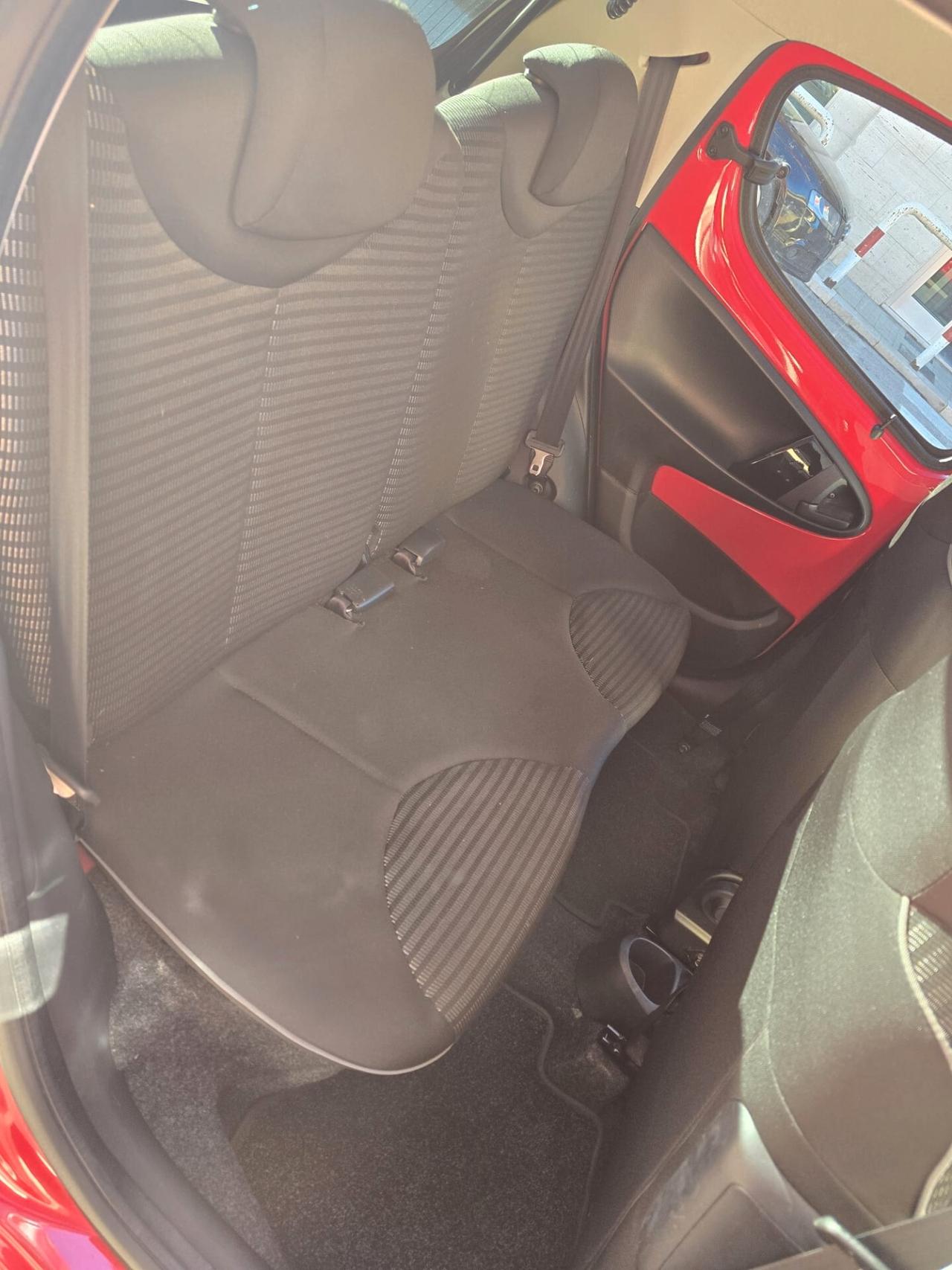 Peugeot 107 1.0 68 cv 5p. Active ETG5