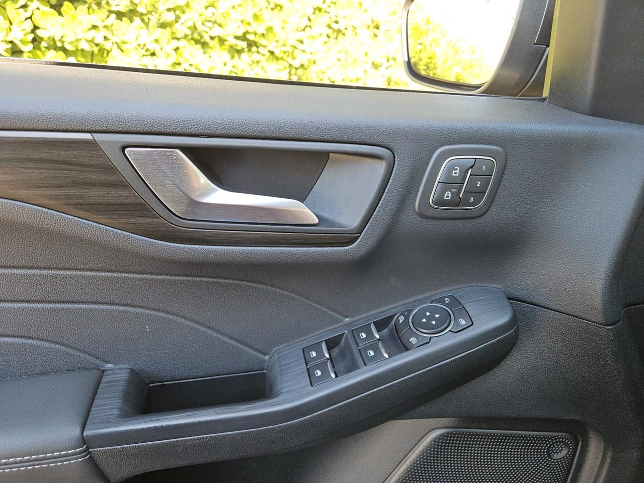 Ford Kuga 2.5 Full Hybrid 190 CV CVT AWD Vignale