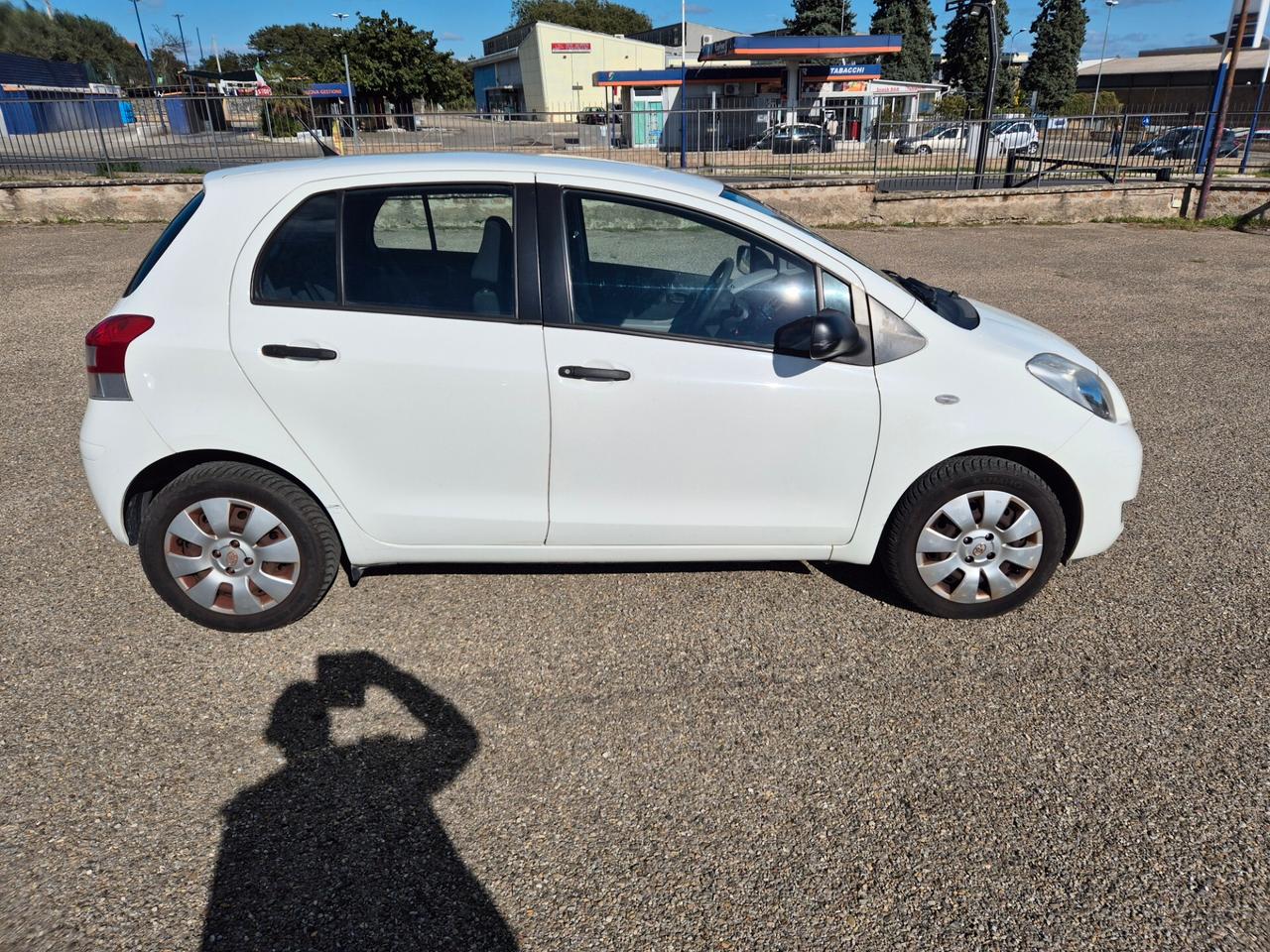 Toyota Yaris 1.0 5 porte Now