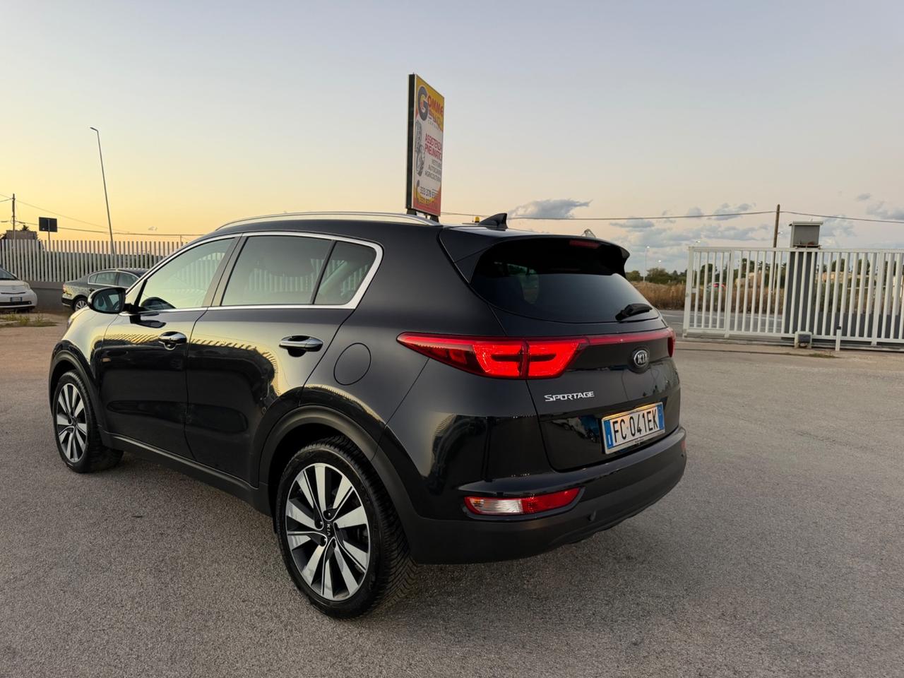 KIA SPORTAGE 1.7 CRDI 2WD STRAFULL LED TETTO MY16