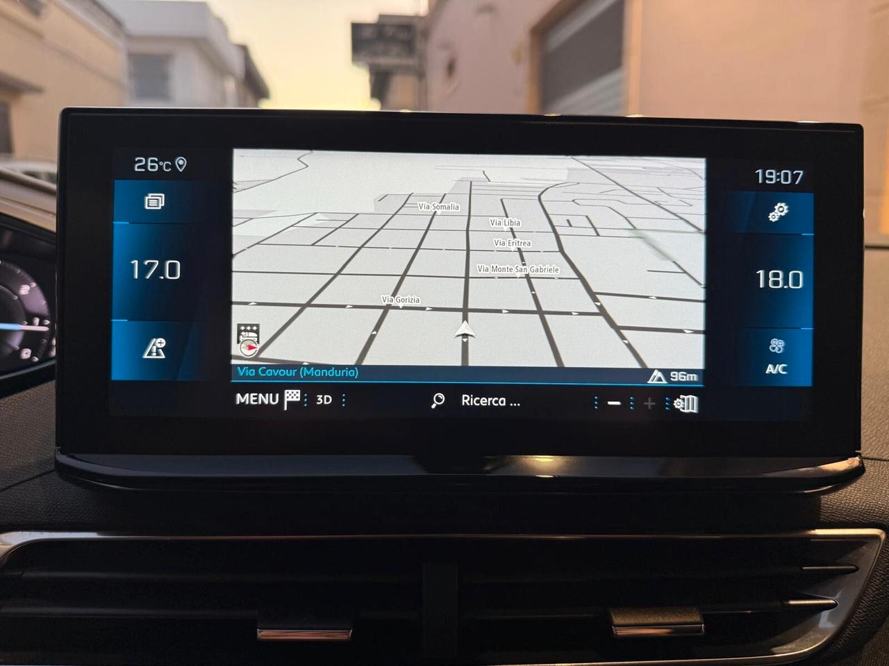 PEUGEOT 3008 ALLURE 1.5 130CV PELLE NAVI CAM ANNO 2021
