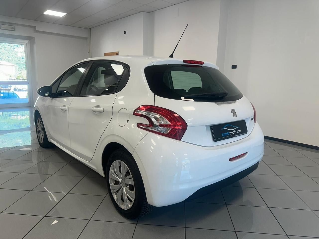 Peugeot 208 1.2 VTi 82 CV 5 porte Allure