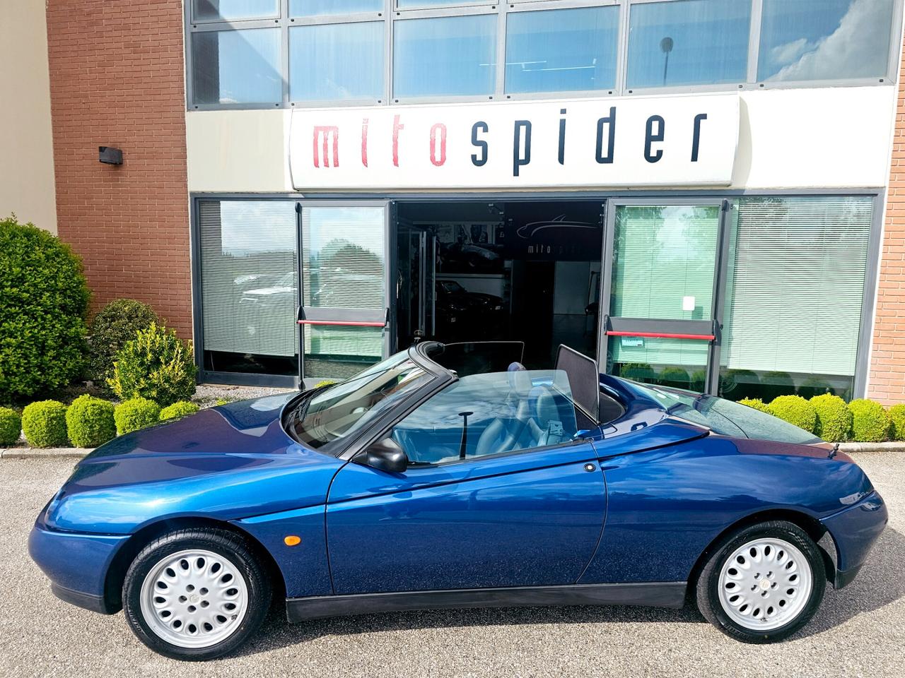 Alfa Romeo GTV Spider 2.0i 16V Twin Spark cat Asi con CRsStupenda