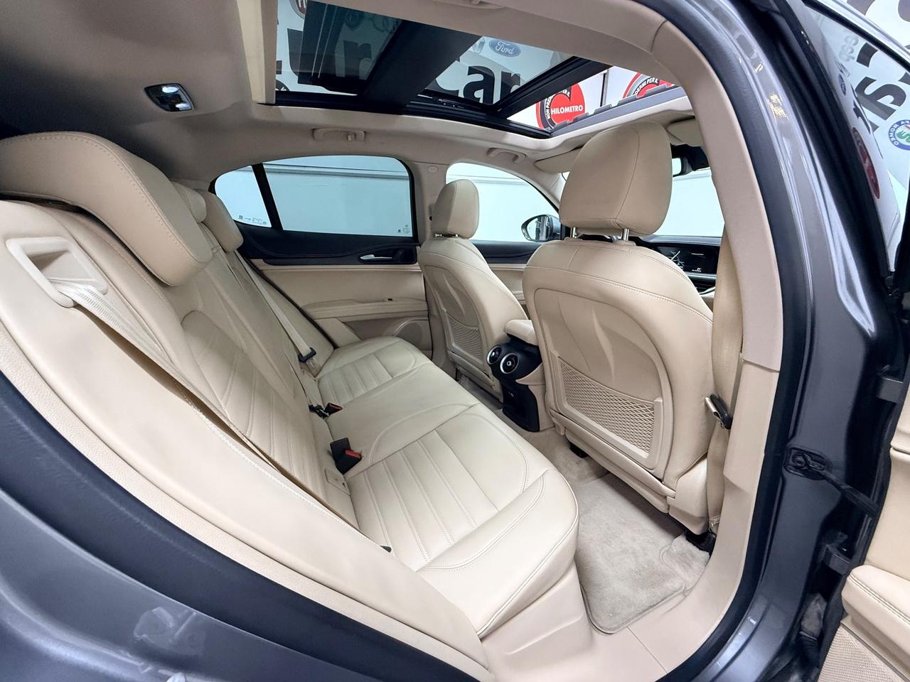 Alfa Romeo Stelvio 2.0 Turbo 280 CV AT8 Q4 B-Tech 11/2018 TETTO RADAR