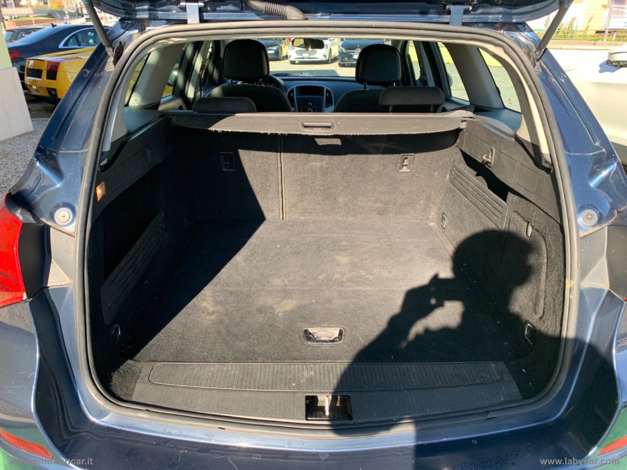 OPEL Astra 1.7 CDTI 110 CV ST Cosmo - 2012