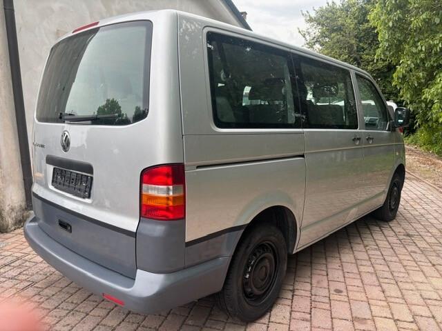 Volkswagen Multivan 2.5 TDI/130CV Comfortline 9 posti