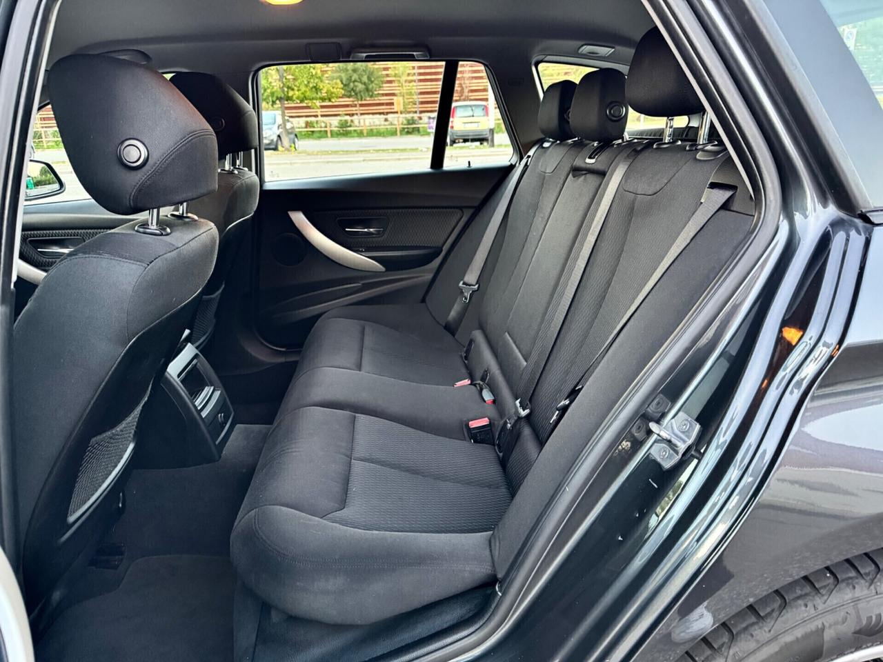 Bmw 318d Touring Business Advantage aut. 150cv 2016