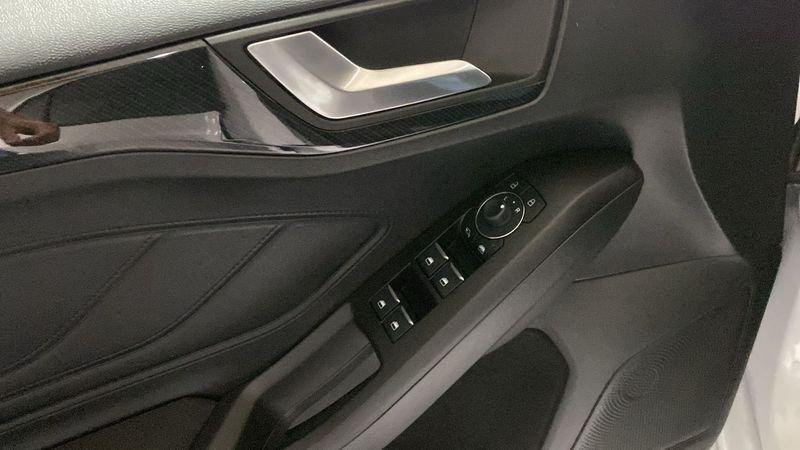 Ford Focus 1.0 EcoBoost Hybrid 125 CV 5p. ST Line