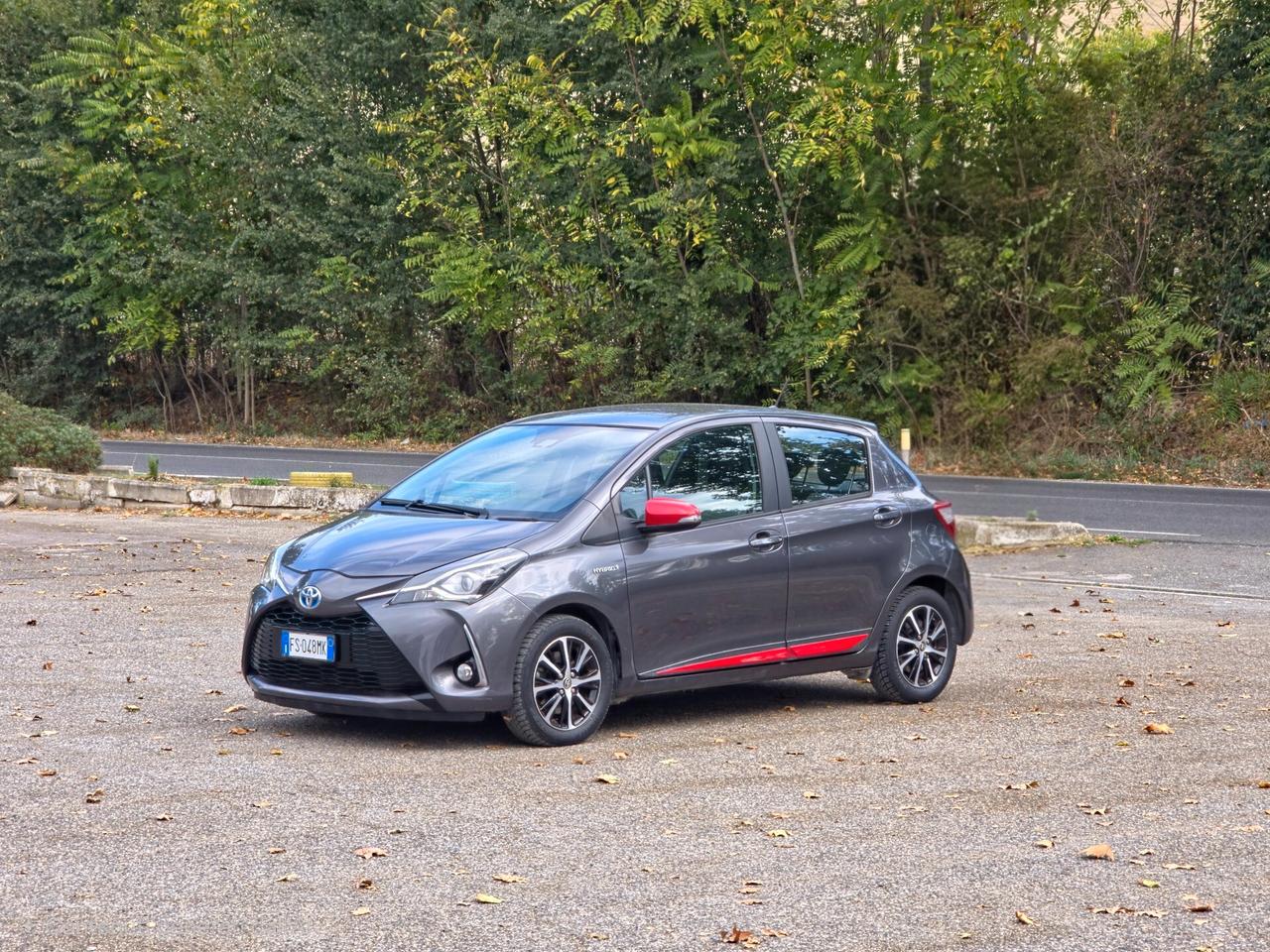 Toyota Yaris 1.5 Hybrid 5 porte Business E6 Automatico NEO 2018