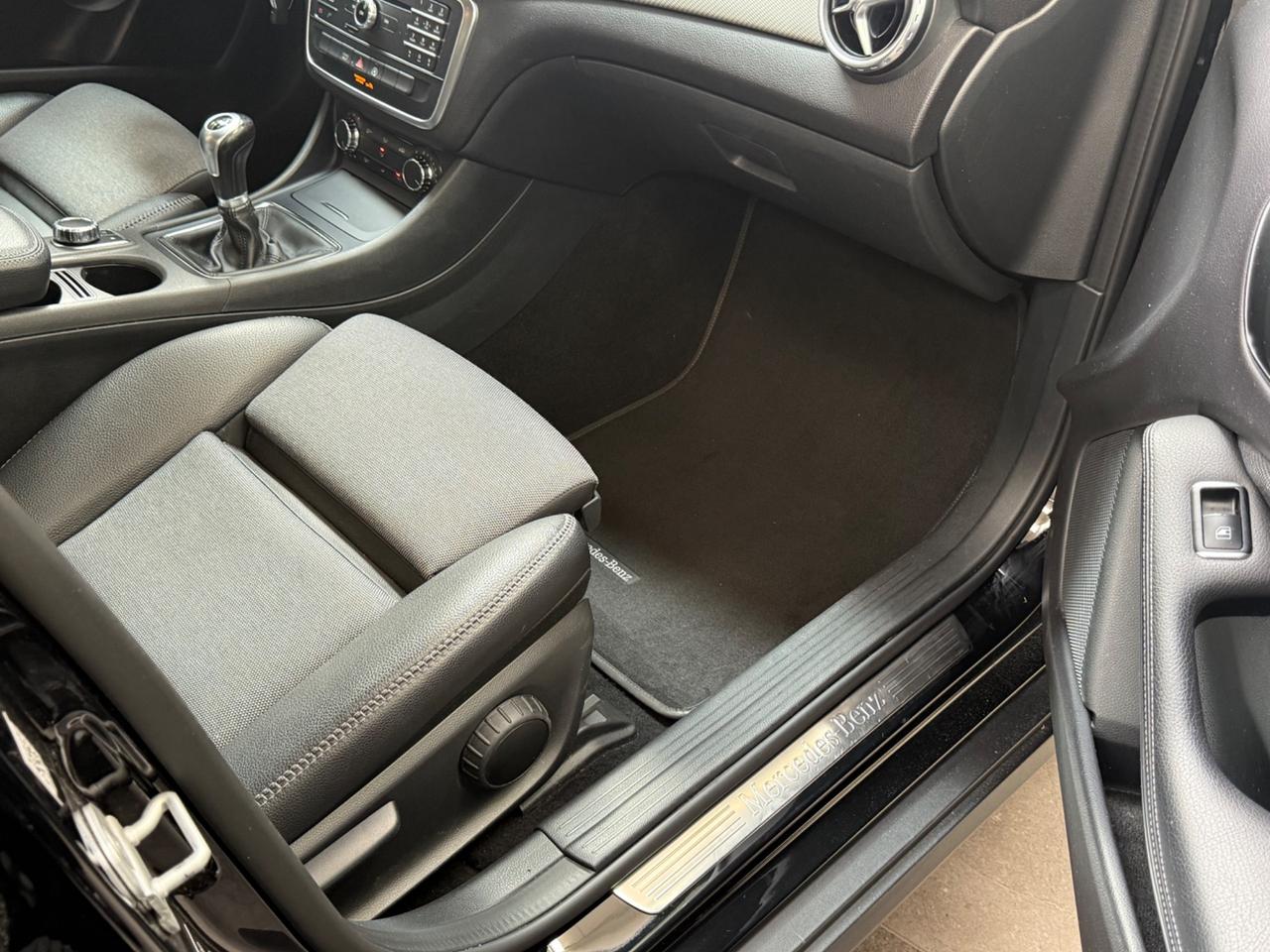 Mercedes-benz GLA 180 180d SPORT