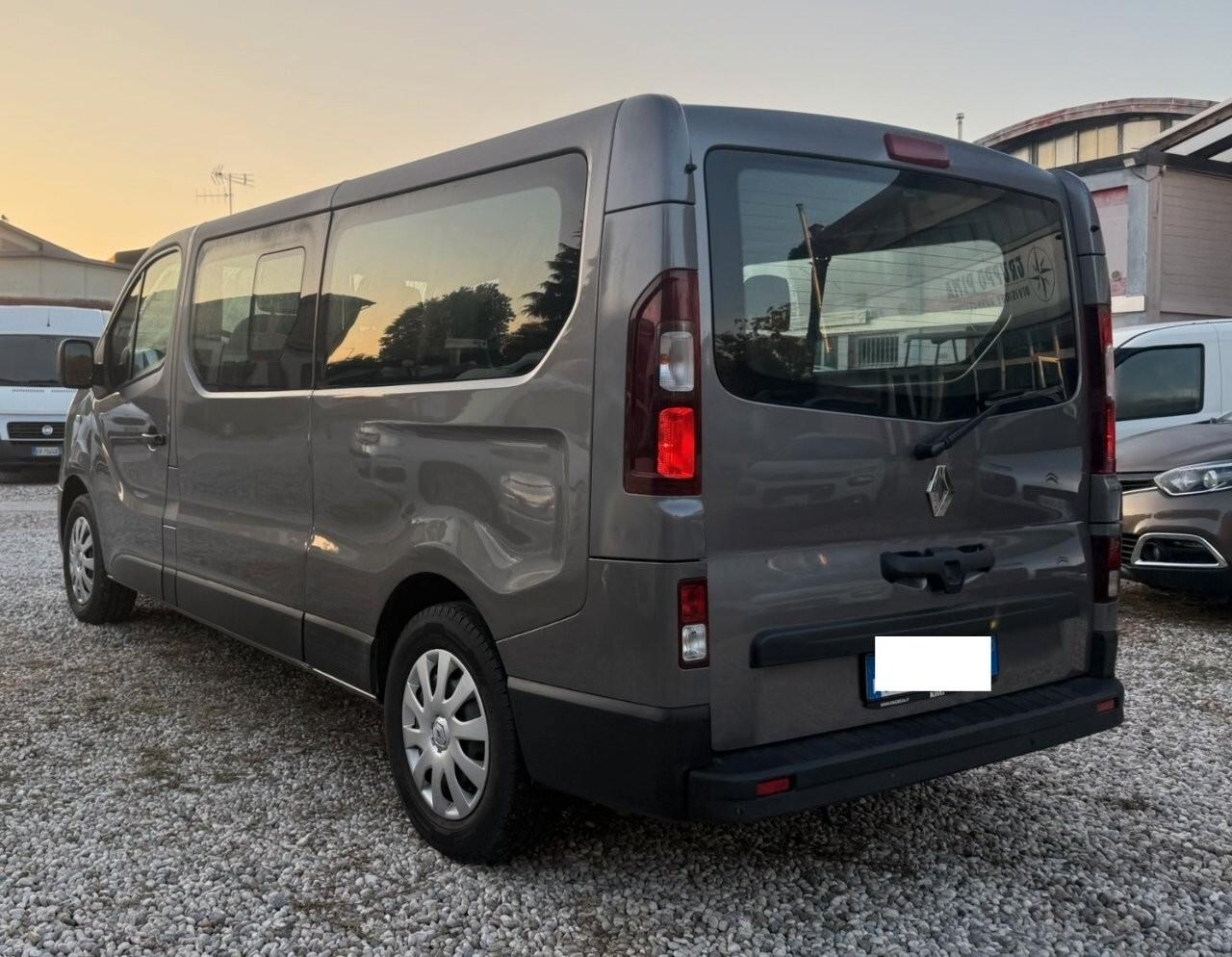 RENAULT TRAFIC PASSENGER T29 2.0 dCi 145 CV L2H1 ENERGY ZEN – SOLO 22.000 KM