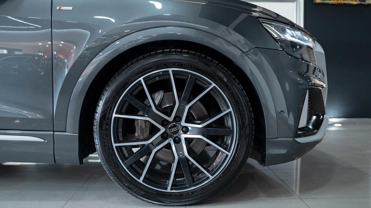 Audi Q8 50 3.0 TDI MHEV QUATTRO S LINE 22" TETTO SOSPENSIONI LUCI FULL OPTIONAL