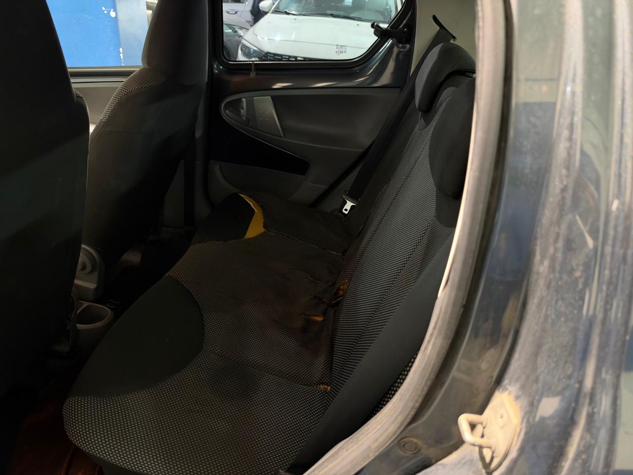 Toyota Aygo 1.0 12V VVT-i 5 porte Sol